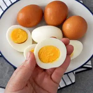 What Happens to Your Body When You Eat Eggs at Night — And Why It's Different From Morning